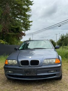 2001 BMW 325i, $3.500