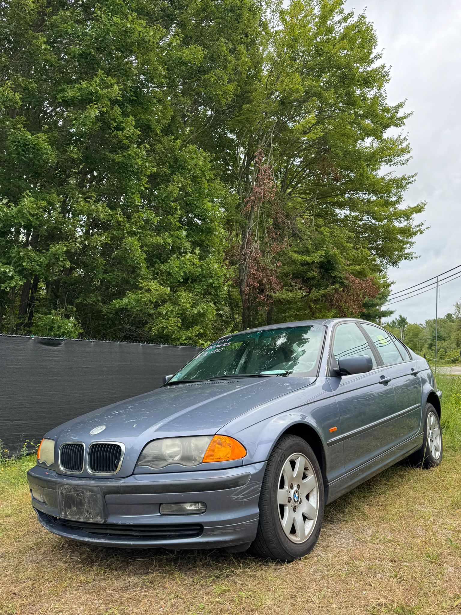 
								2001 BMW 325i, $3.500 full									