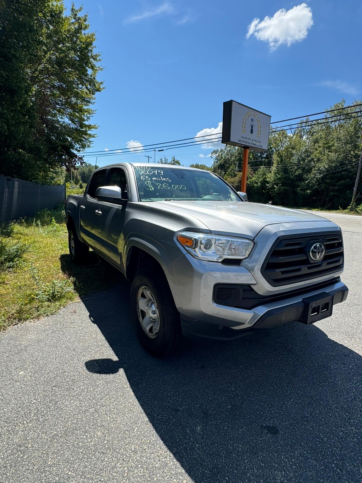 
								2019 Toyo Tacoma, $26,000 full									