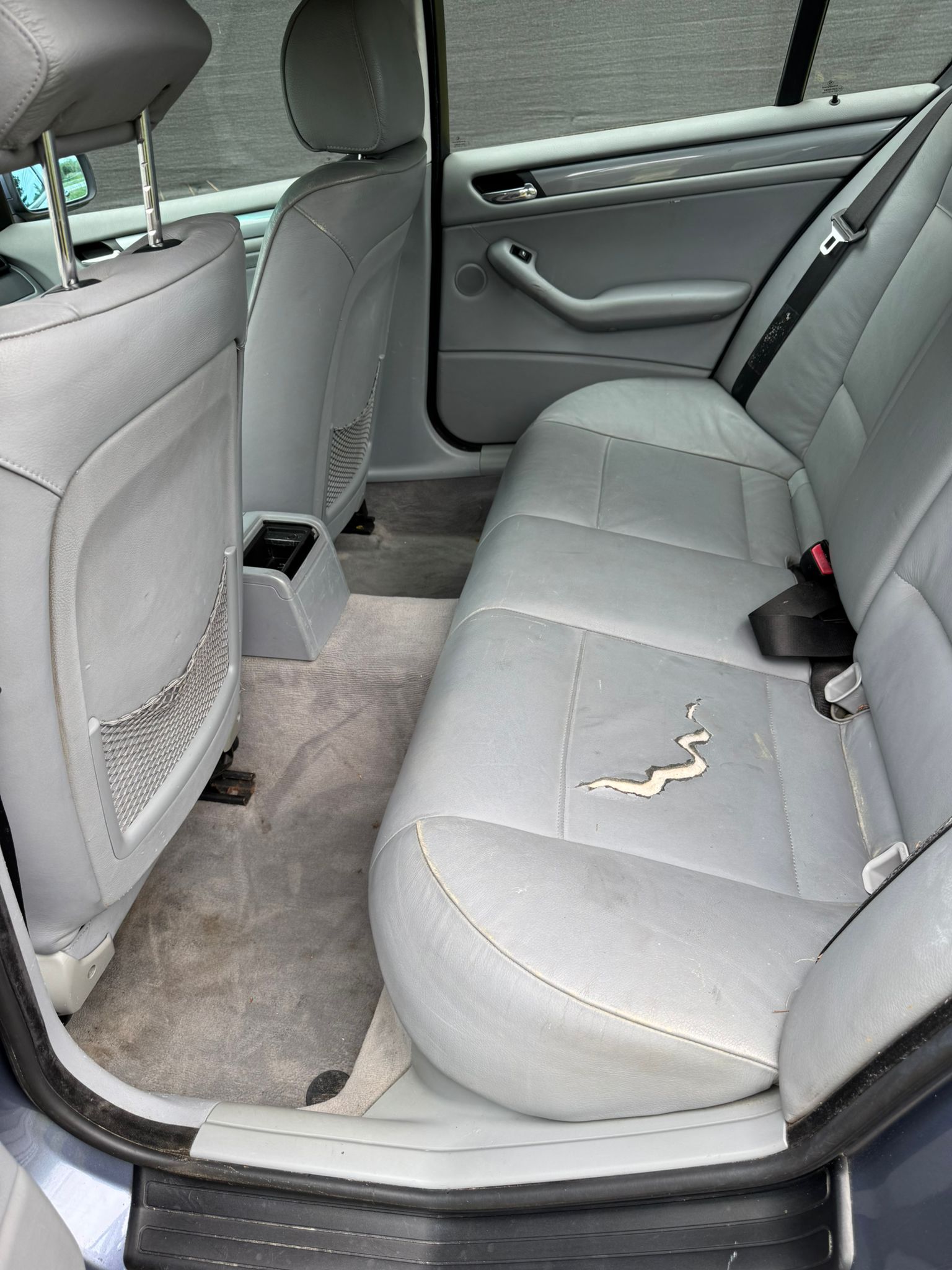 
								2001 BMW 325i, $3.500 full									