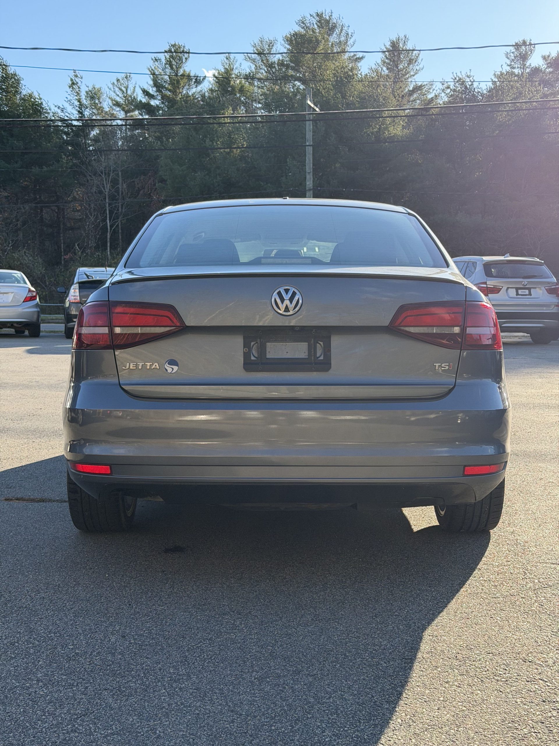 
								Volkswagen Jetta 2017 full									